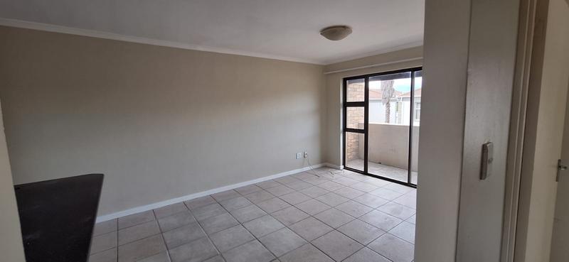 To Let 2 Bedroom Property for Rent in Guldenland Western Cape
